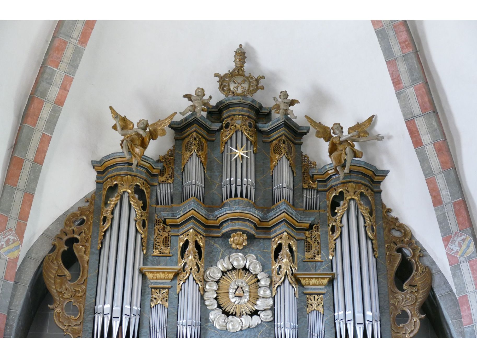 Katholische Kirche Domgemeinde St. Peter, Fritzlar Klais Orgel im Dom zu Fritzlar